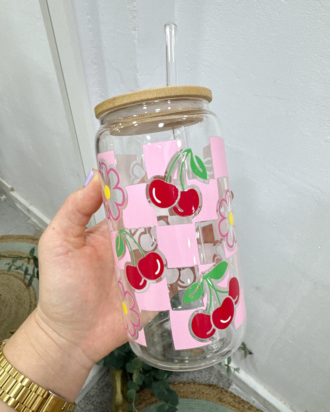 DAISIES & CHERRIES glass cup